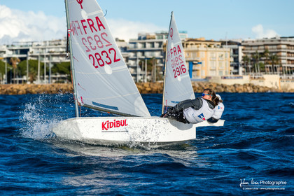Entrainement dans la brise en Optimist Compétition